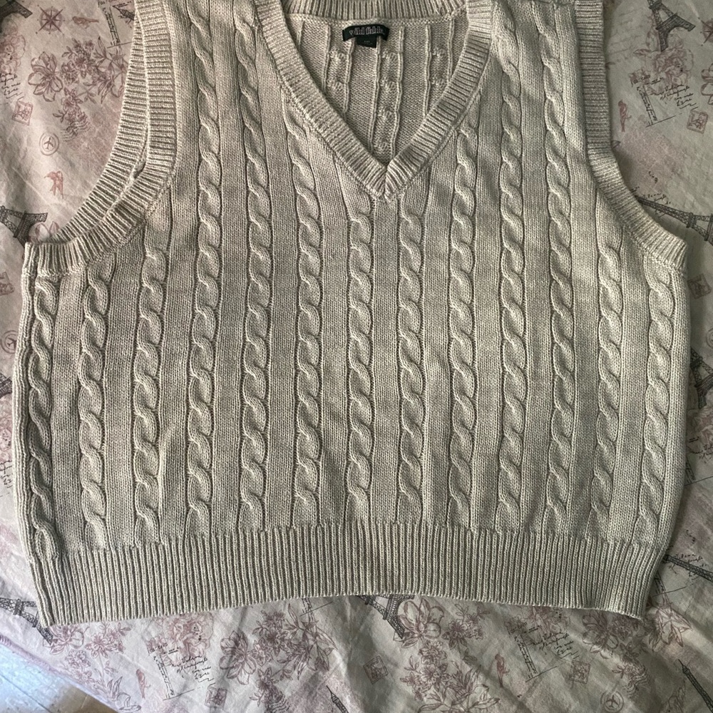 ‘Wild fable’ White junior’s Vest